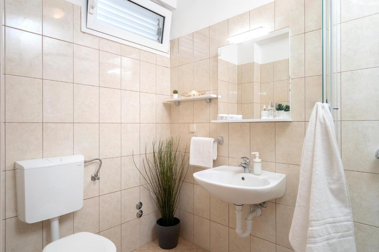 Novak Guesthouse - Zf Hvar Đảo Hvar Ngoại thất bức ảnh
