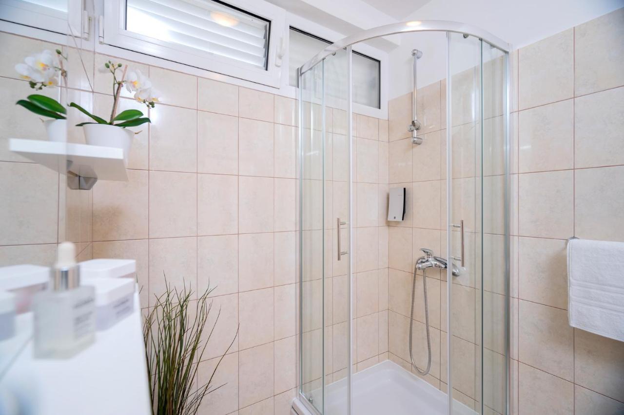 Novak Guesthouse - Zf Hvar Đảo Hvar Ngoại thất bức ảnh