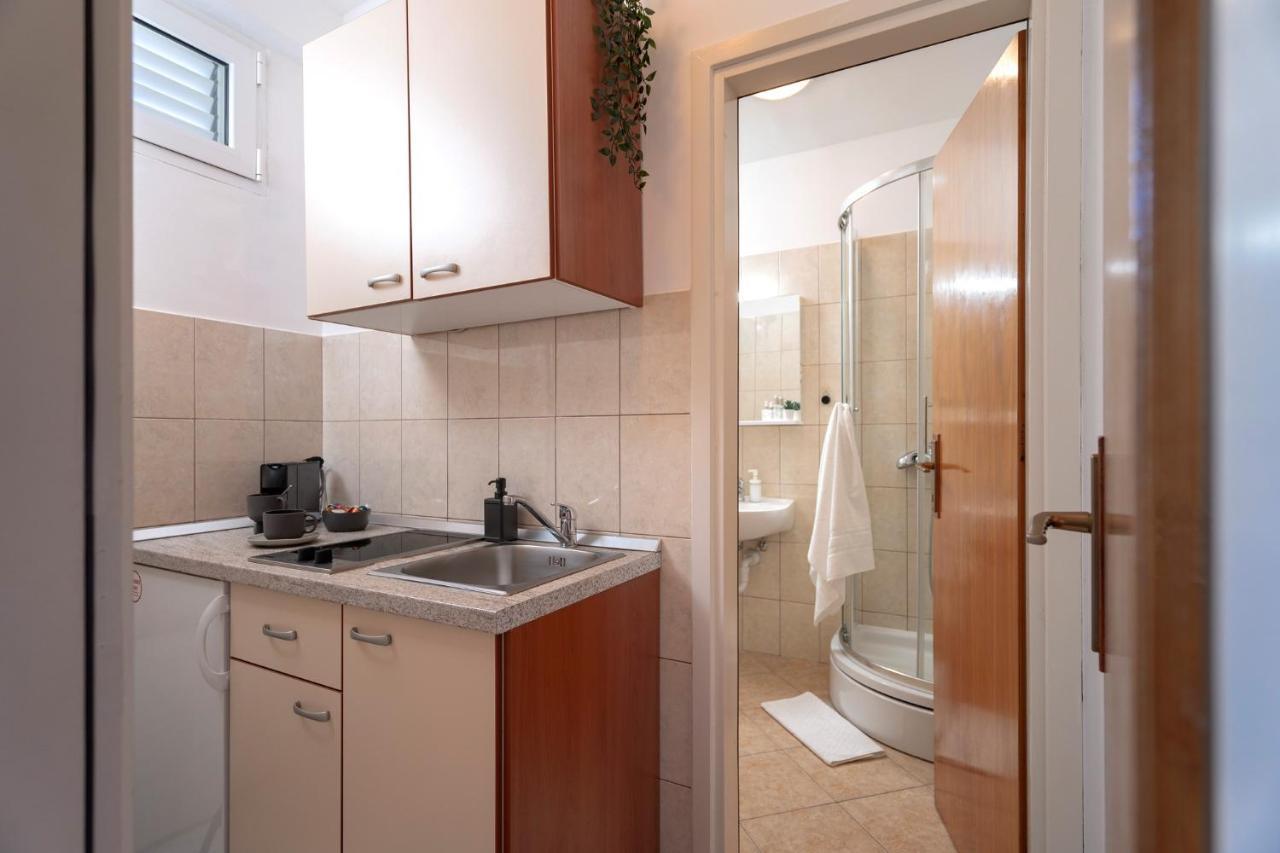 Novak Guesthouse - Zf Hvar Đảo Hvar Ngoại thất bức ảnh