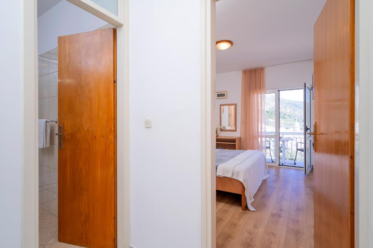 Novak Guesthouse - Zf Hvar Đảo Hvar Ngoại thất bức ảnh