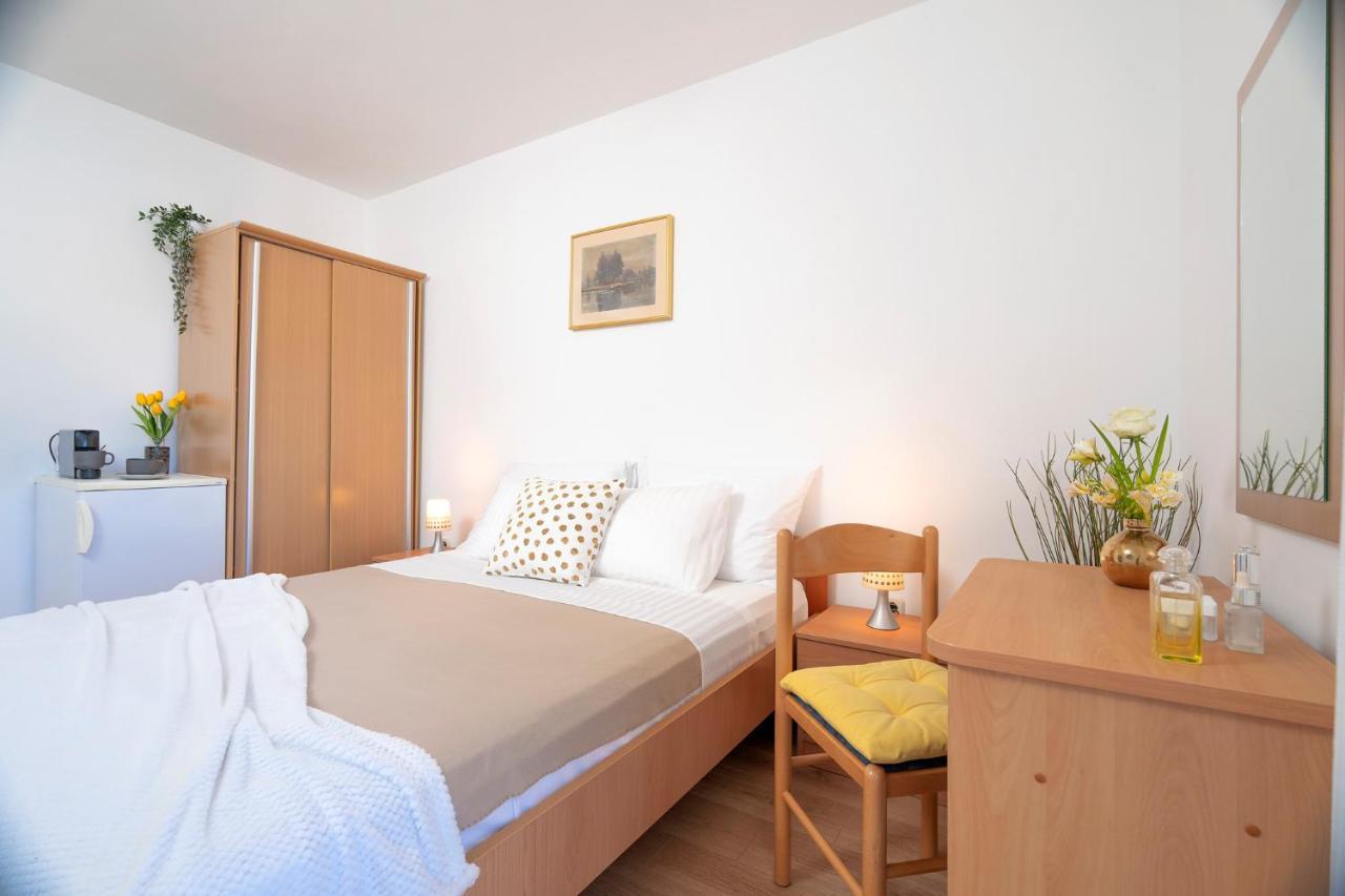 Novak Guesthouse - Zf Hvar Đảo Hvar Ngoại thất bức ảnh